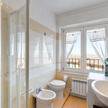 Modern In Near Palazzo Venieri Apartment *