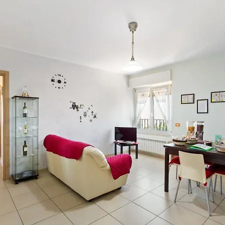 Modern In Near Palazzo Venieri Apartment *